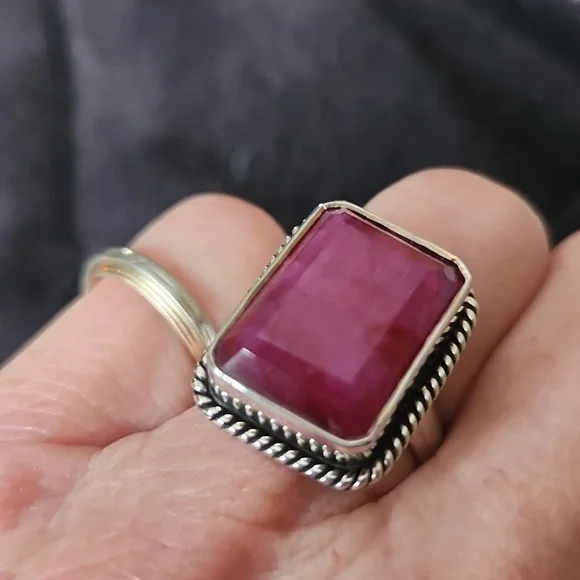 Ruby Ring - Picture 6 of 7